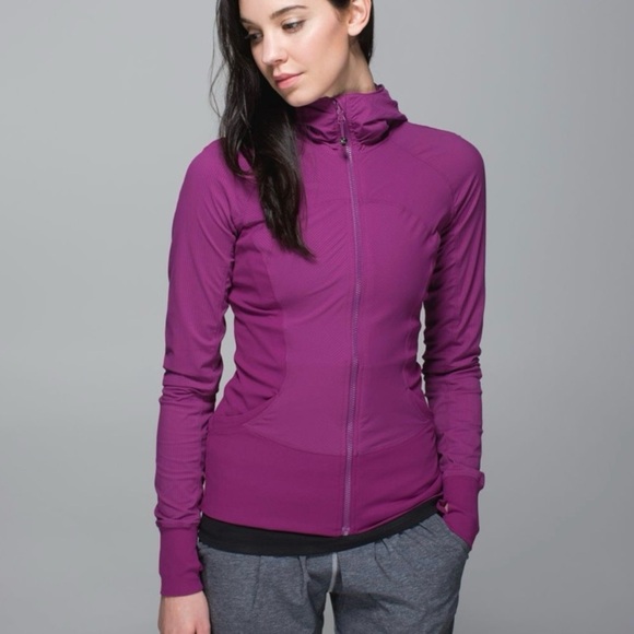 Lululemon In Flux Jacket Reversible, 
Regal Plum - Picture 2 of 9